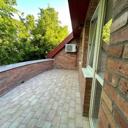 Gabica Apartman Debrecen Ngoại thất bức ảnh