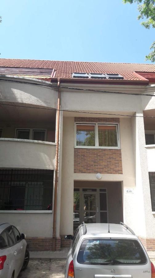 Gabica Apartman Debrecen Ngoại thất bức ảnh